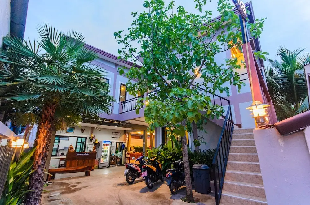 Ко-Лан: Baan Talay Namsai