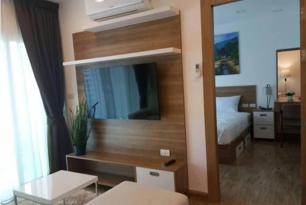 Муанг: Modern Condo Nai Harn Beach