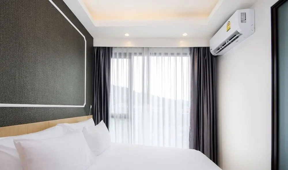 Тхаланг: Stylish One Bedroom Apartment at Surin by Aristo