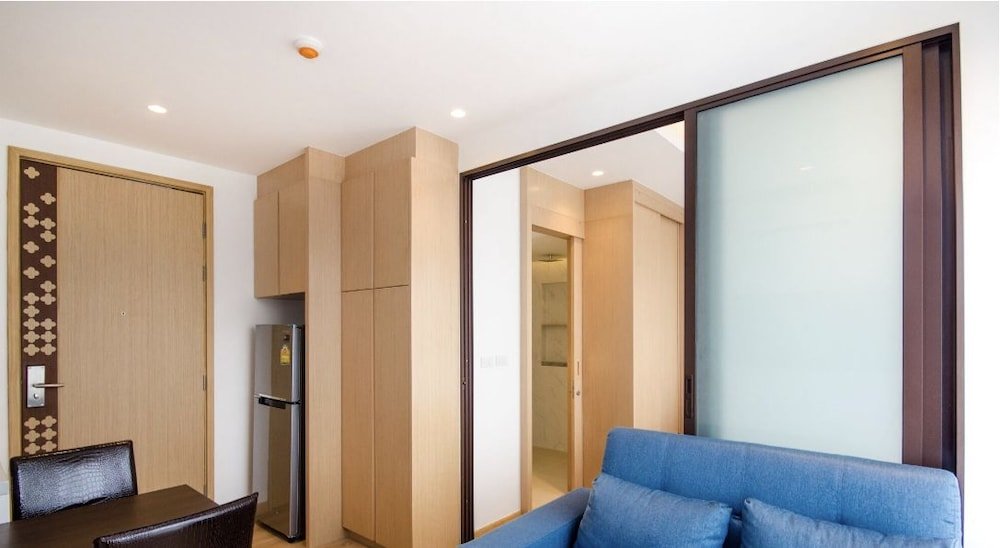 Тхаланг: Stylish One Bedroom Apartment at Surin by Aristo