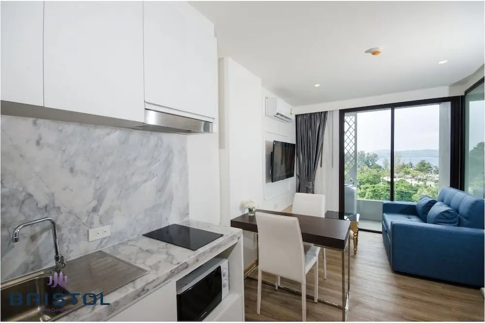Тхаланг: Stylish One Bedroom Apartment at Surin by Aristo