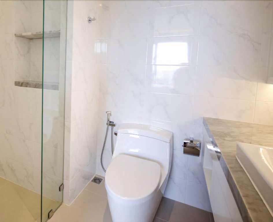 Тхаланг: Stylish One Bedroom Apartment at Surin by Aristo