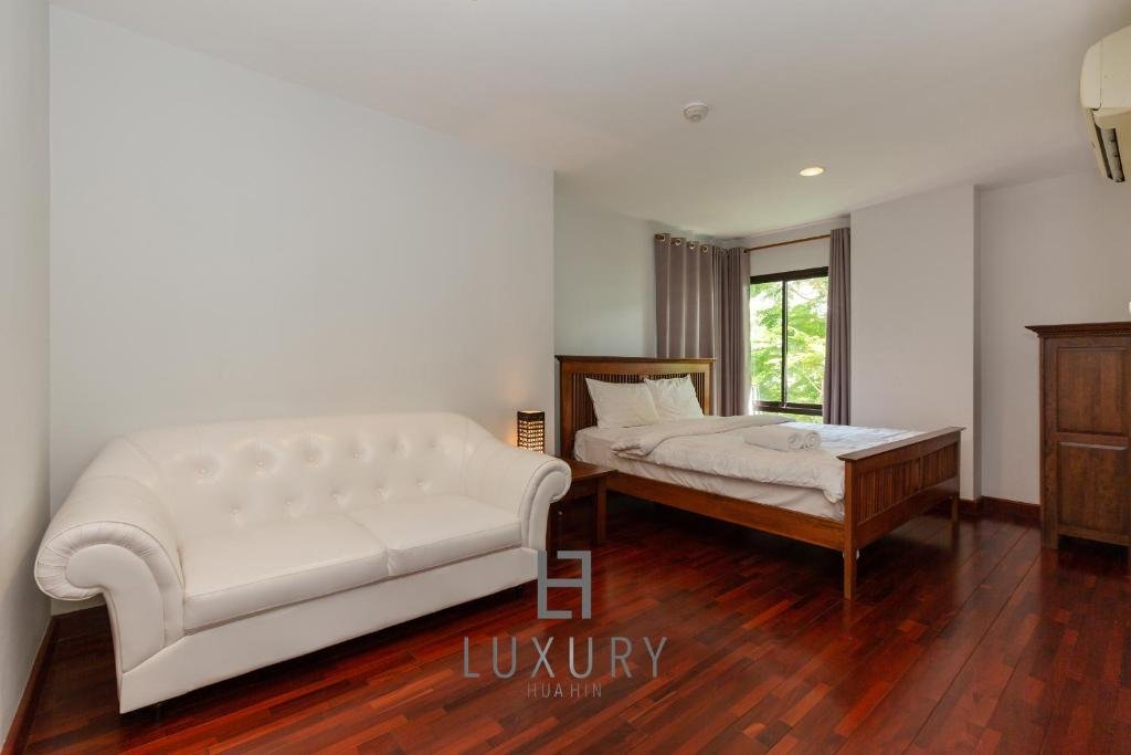Пранбури : Amazing 5 Bedroom Condo on the Beach SP