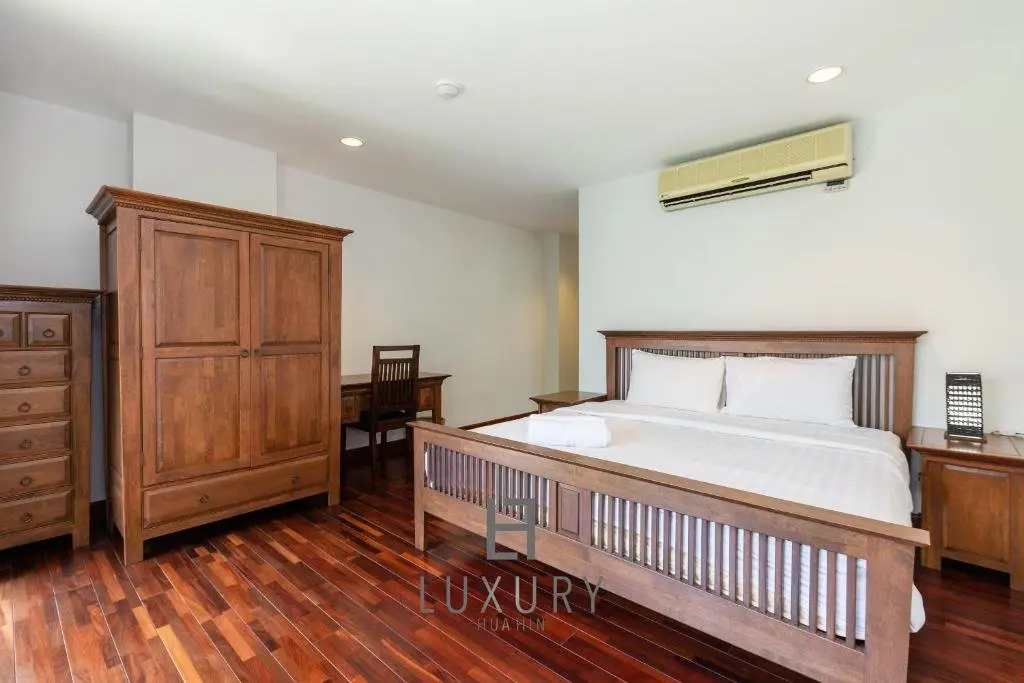Пранбури : Amazing 5 Bedroom Condo on the Beach SP