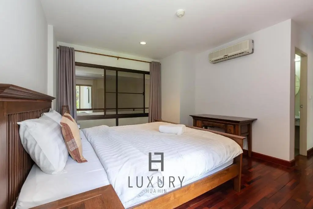 Пранбури : Amazing 5 Bedroom Condo on the Beach SP