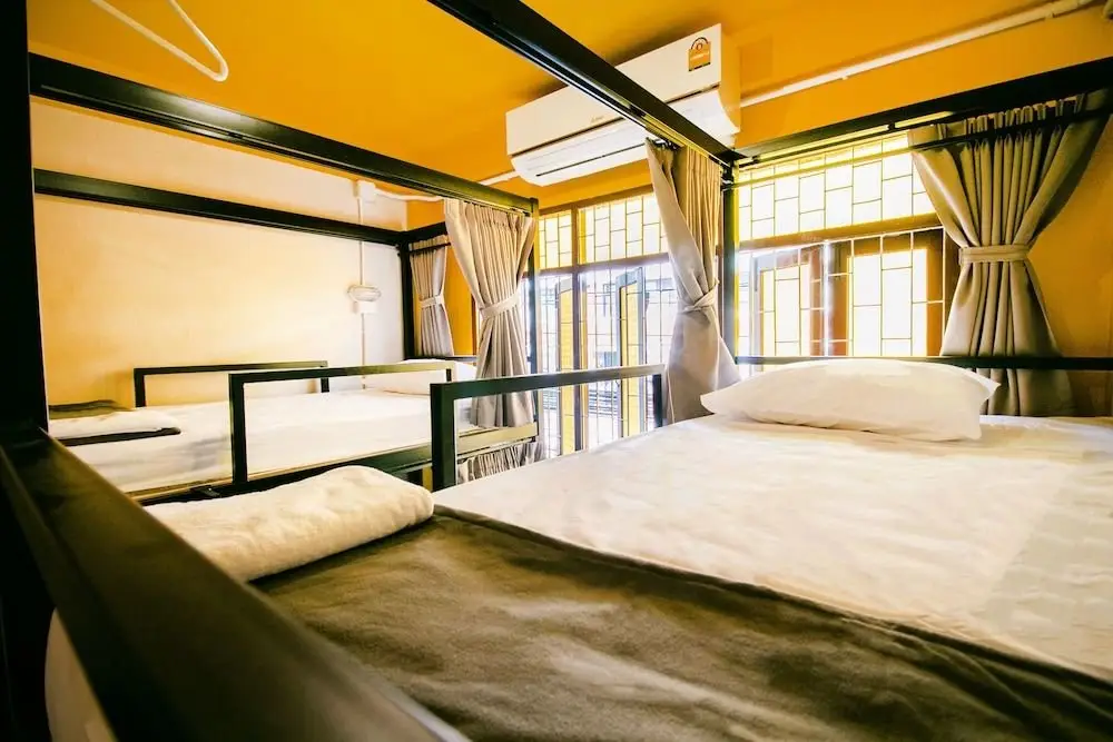 Бангкок: Sleep Soundly Hostel - Adults Only