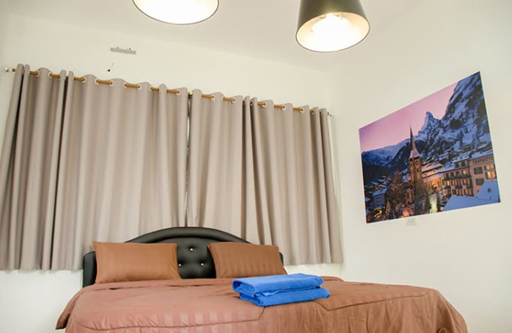 Бангламунг: Baan Swiss