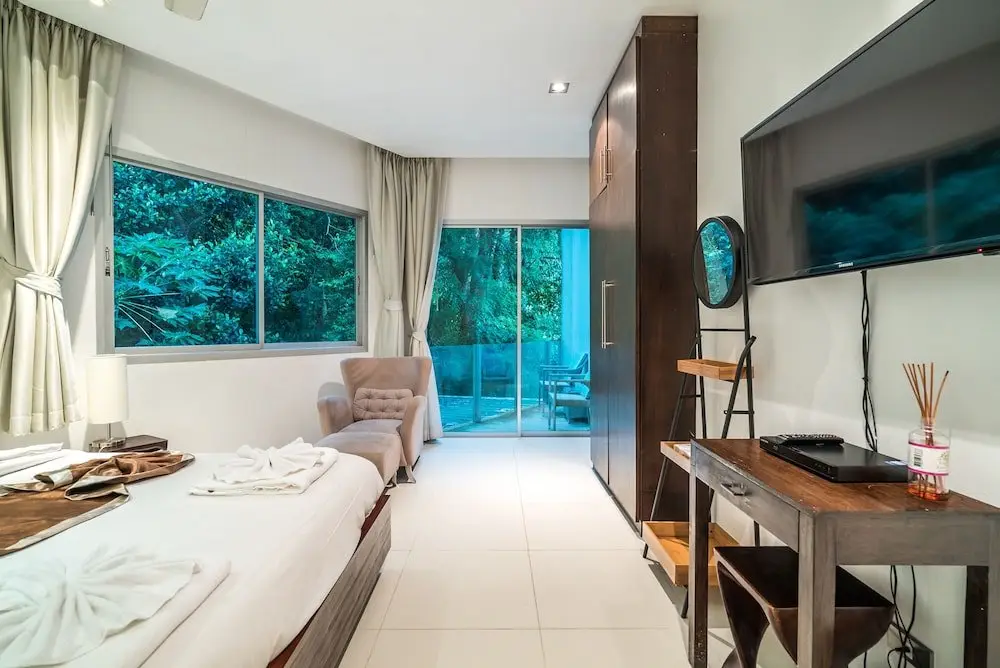 Кату: Parinda Villa in Naka Hills