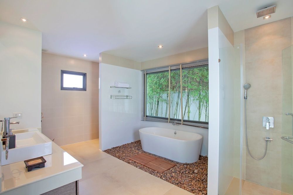Муанг: Blissful Stay at Grand Villa Tangerine