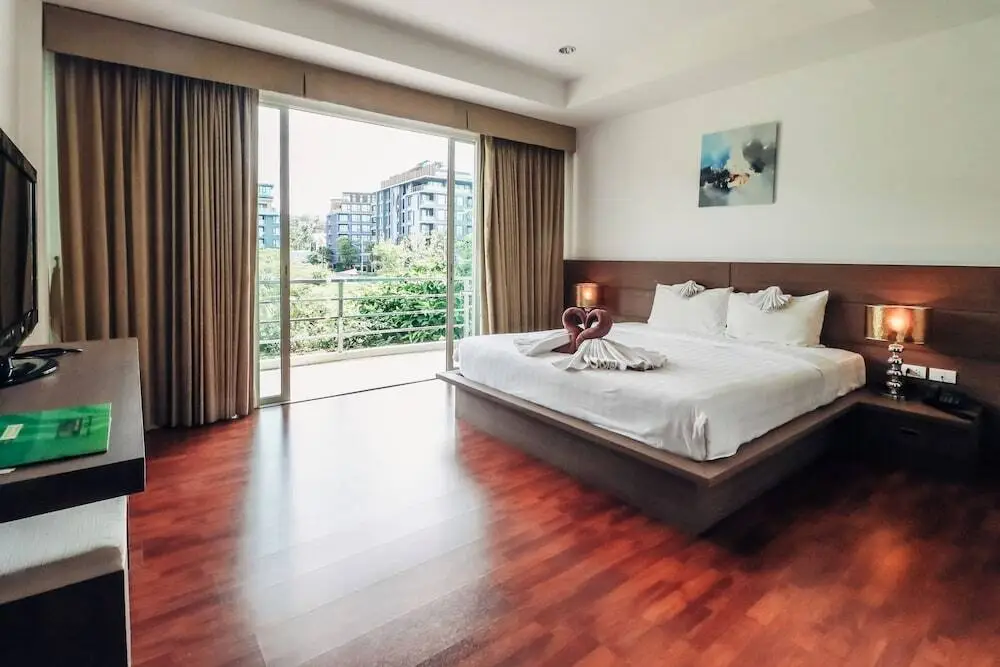 Тхаланг: BangTao Tropical Residence