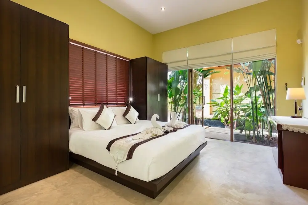 Муанг: Generous 6BR Balinese Pool Villa Sophia