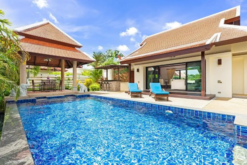 Муанг: Boutique 3BR Pool Villa Bianca NaiHarn