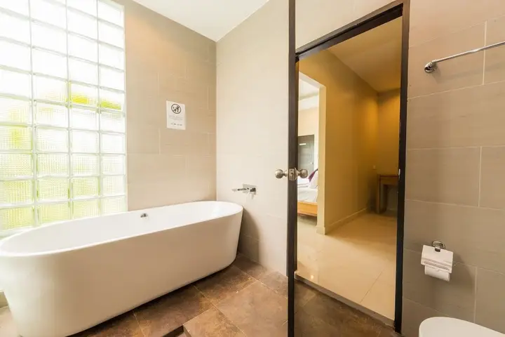 Тхаланг: Lespalm Layantara Pool Villa Resort