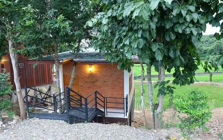 Пуа: Earth House Pua
