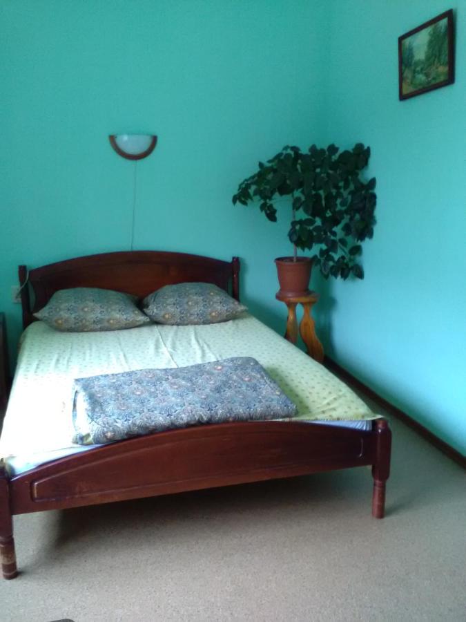 Энгельс: Hotel Uyt