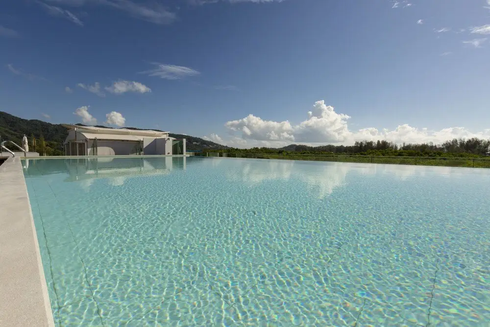 Тхаланг: Ocean Stone Phuket by Holy Cow