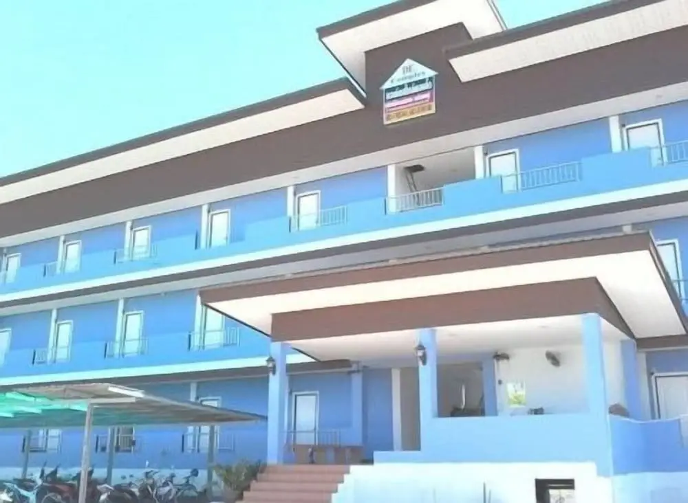 Маха Сарахам: De-complex Apartment