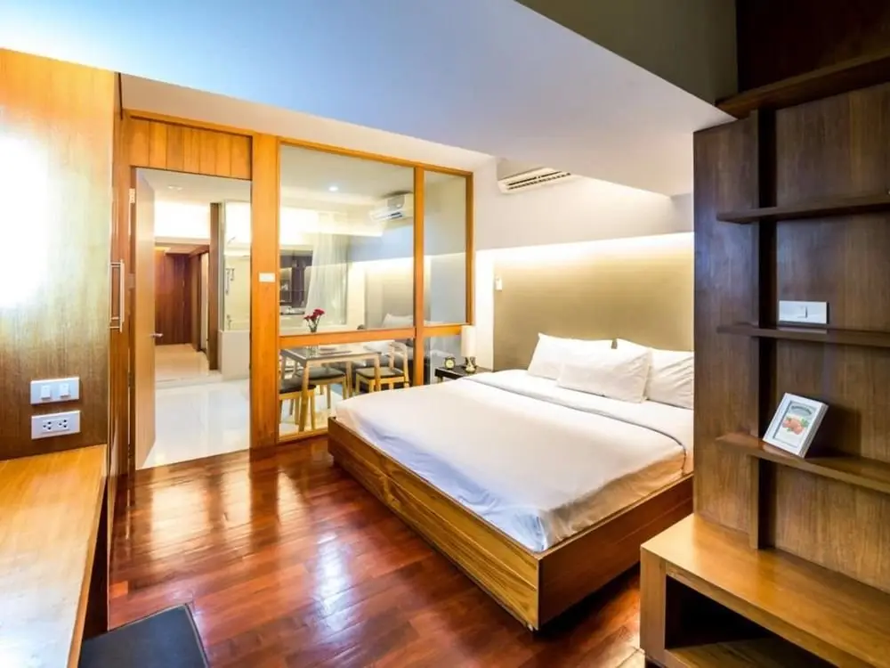Сирача: Laemtong Service Apartment