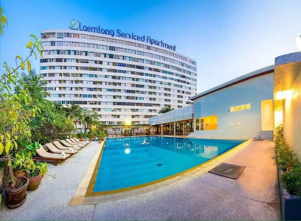 Сирача: Laemtong Service Apartment
