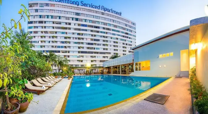 Сирача: Laemtong Service Apartment