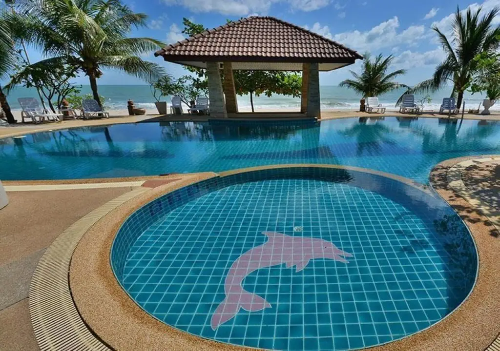 Ханом: Alongkot Beach Resort Khanom