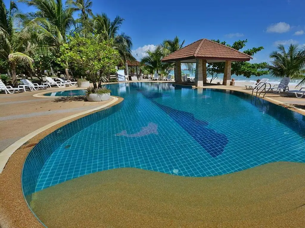 Alongkot Beach Resort Khanom — фото 1