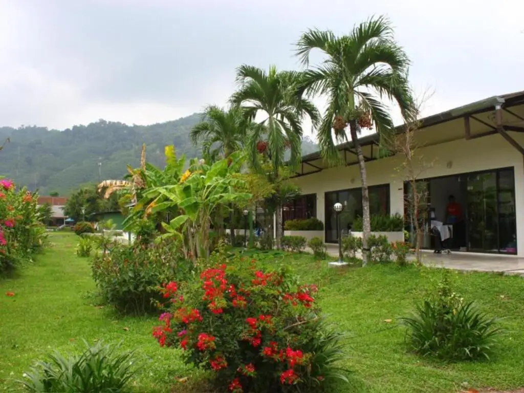 Кату: Phuket Wake Park Apartment