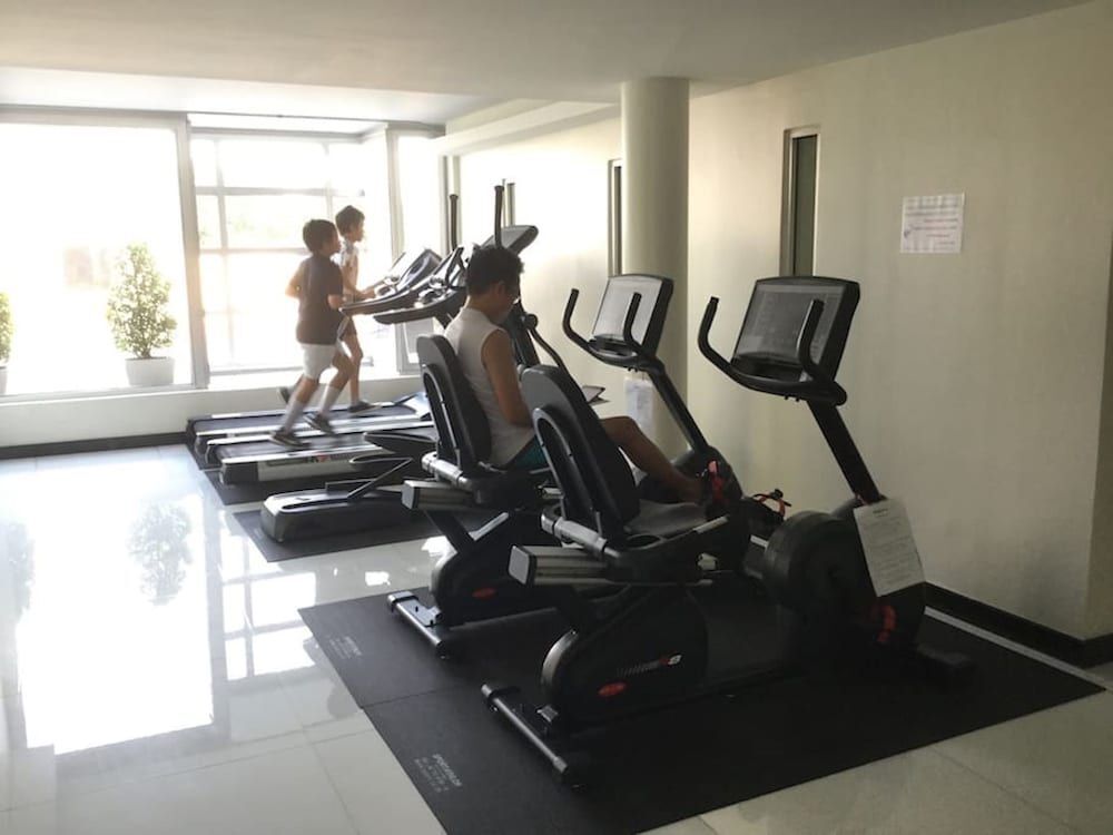 Паккрет: The Lake 3 Condominium
