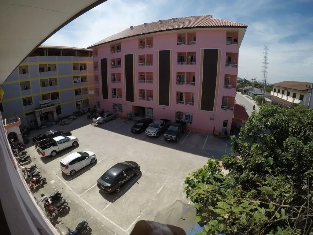 Чонбури: Bun Som Apartment