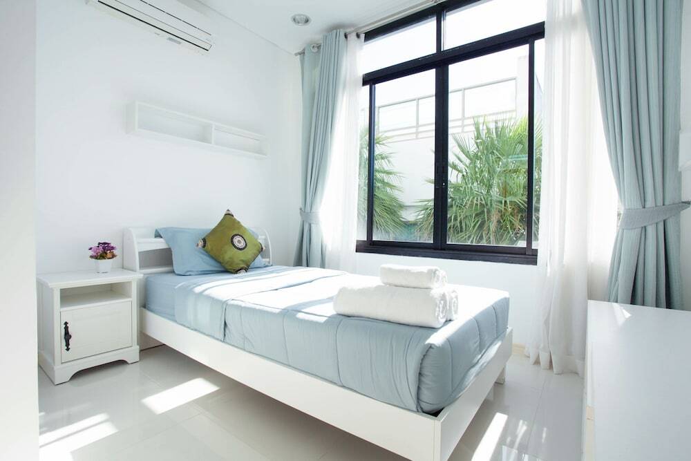 Кату: Luxury 3 Bedroom Apartment - A