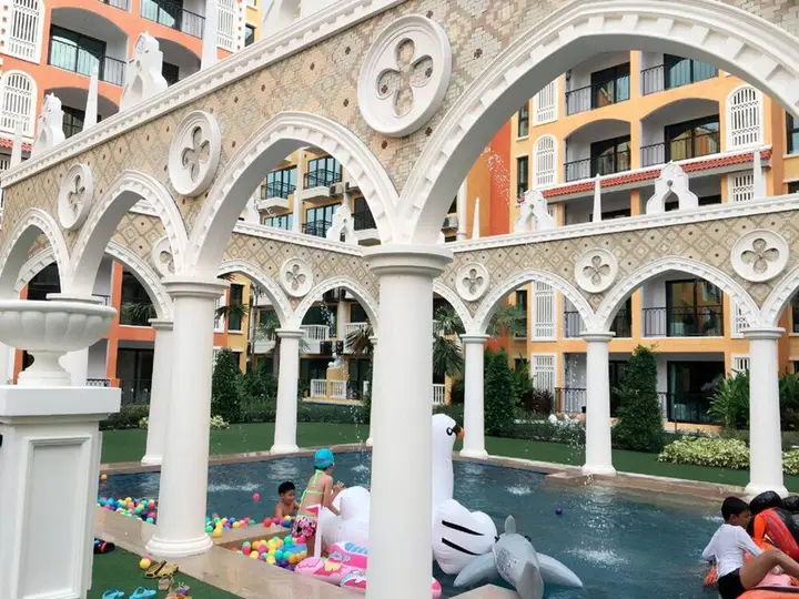 На Чом Тхиан: Venetian Signature Condo Resort Pattaya