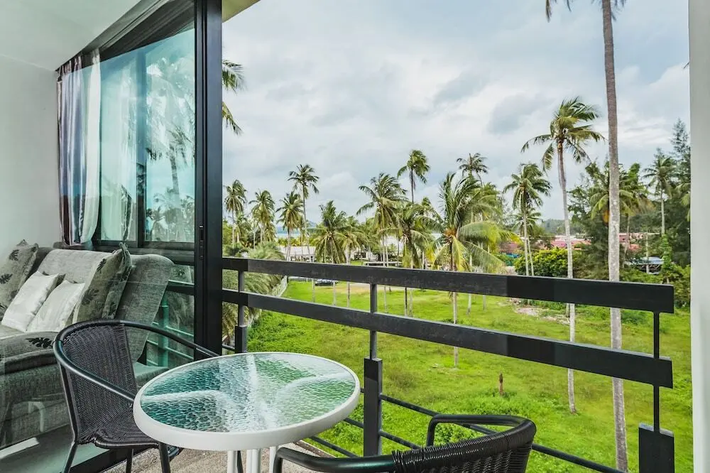 Тхаланг: Condo in Bangtao in Kris Condo - Unit402