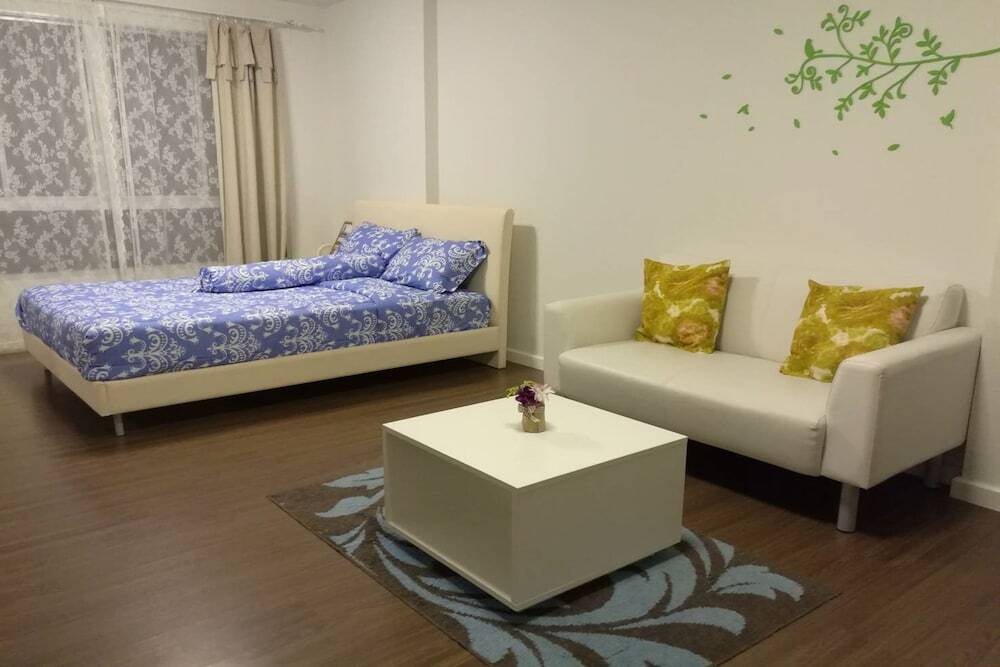 Чаам: Baan Thew Lom Condominium
