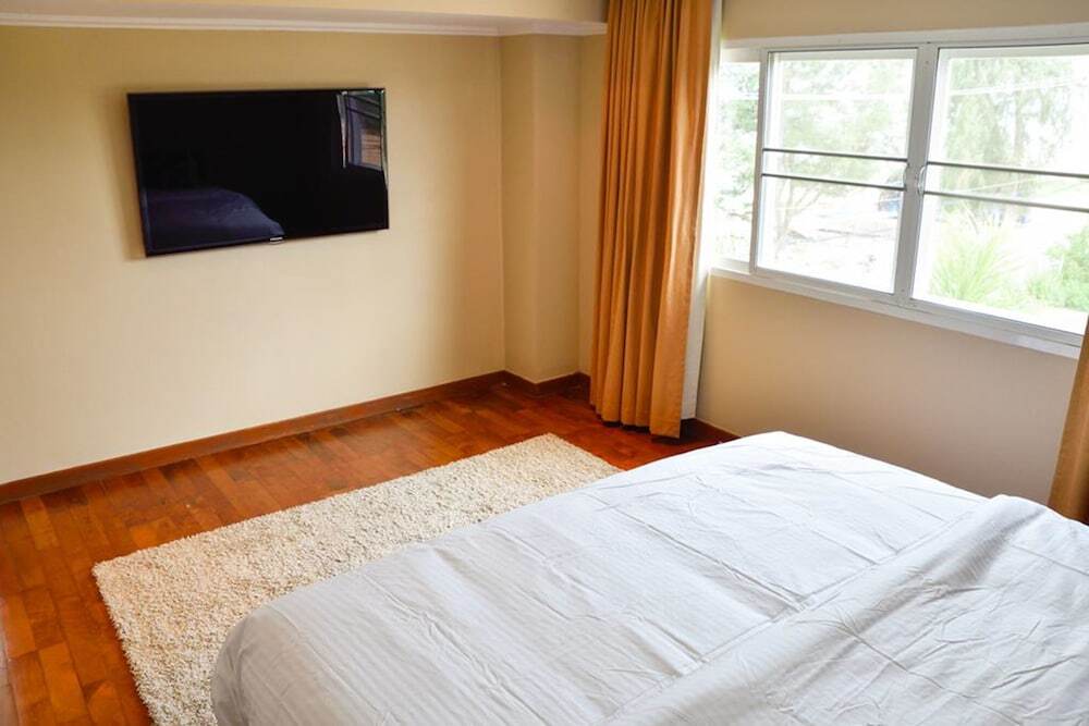 Чаам: The Beach Palace 2BR Luxury Beachfront