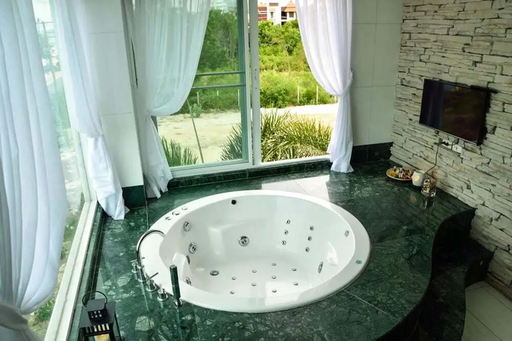 Чаам: The Beach Palace 2BR Luxury Beachfront