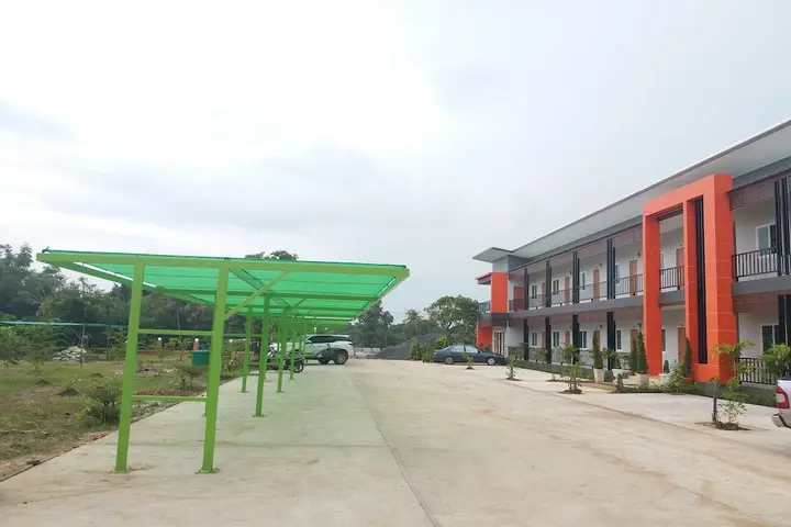 Чаккарат: Praew Place Phimai