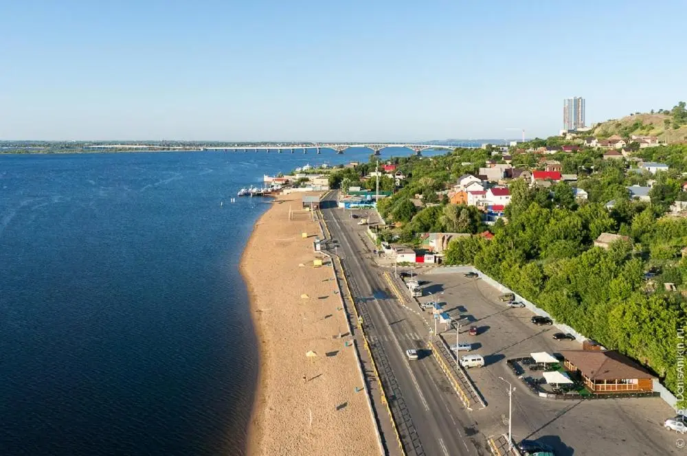 Саратов: Апартаменты на Лермонтова, набережная Волги