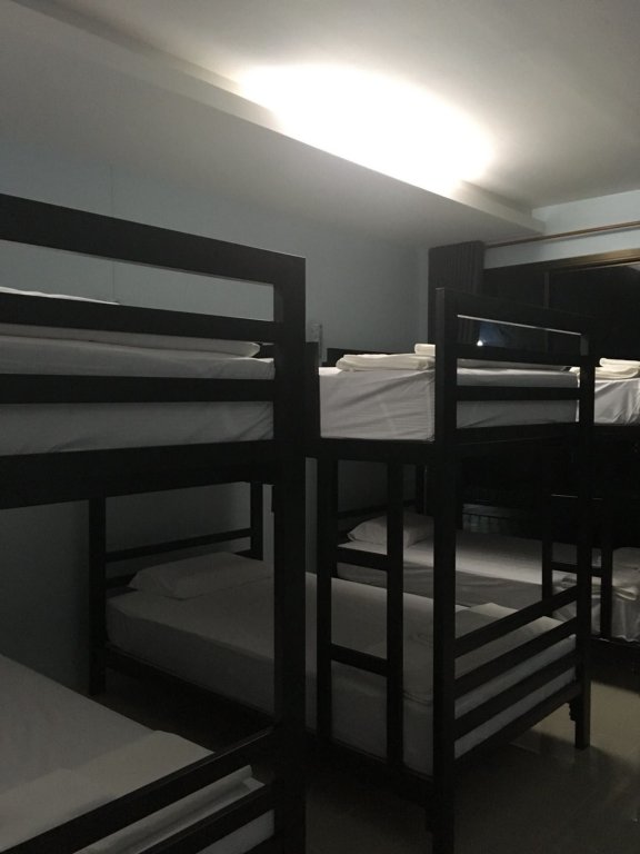 Фаном: Khao Sok Secret - Hostel