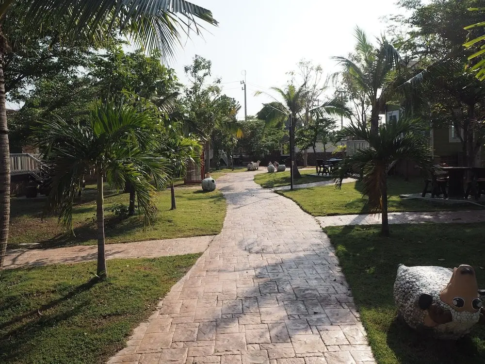 Чаам: The Panorama Hill Resort Cha- am