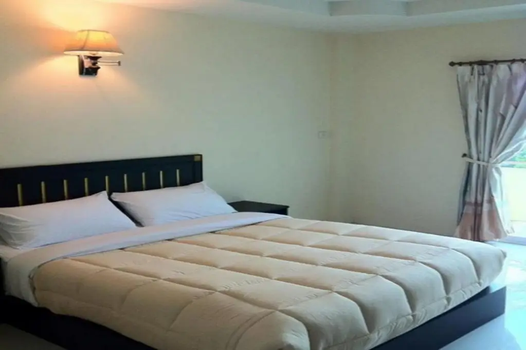 Лопбури: JRD Resort