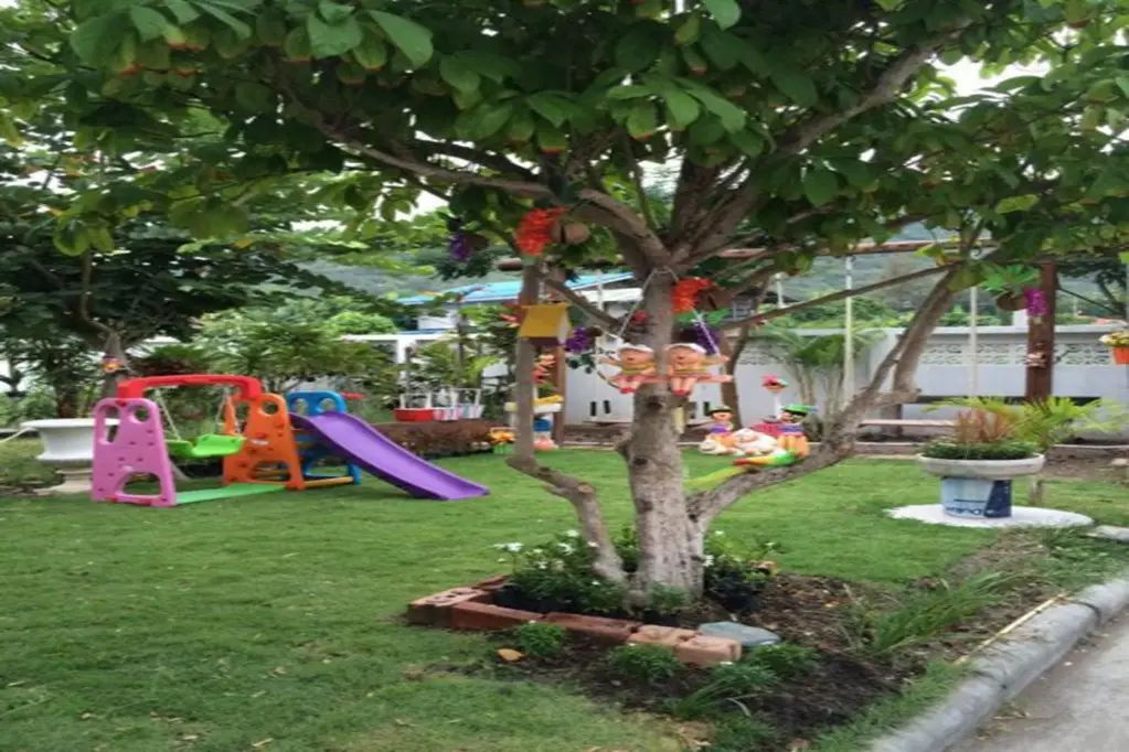 Лопбури: JRD Resort