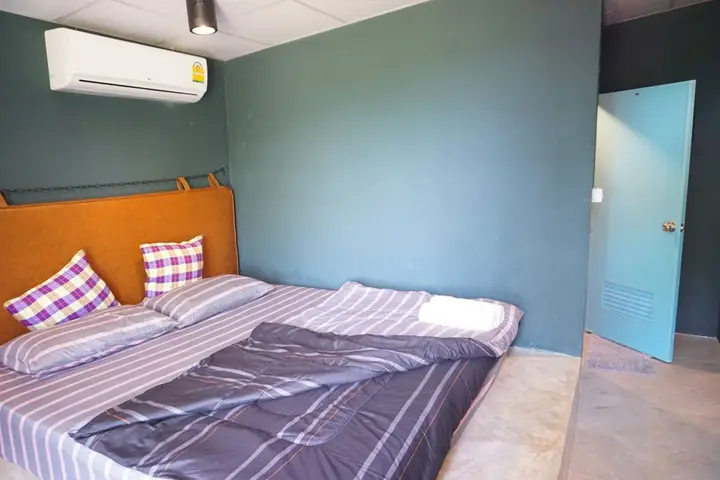 Pathio: Room 9 Hometel