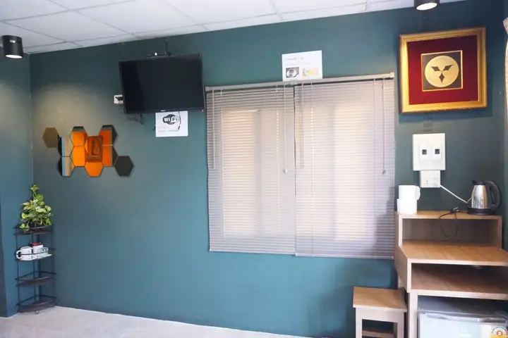 Pathio: Room 9 Hometel