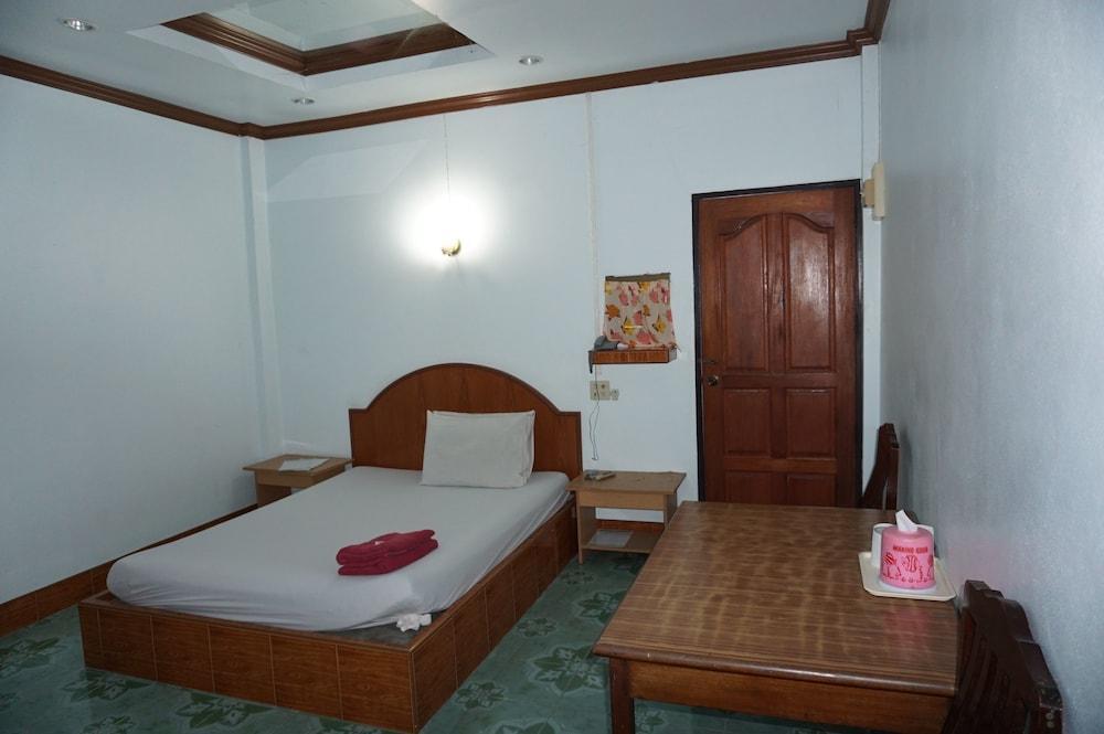 Накхонситхаммарат: Chai Talae Resort