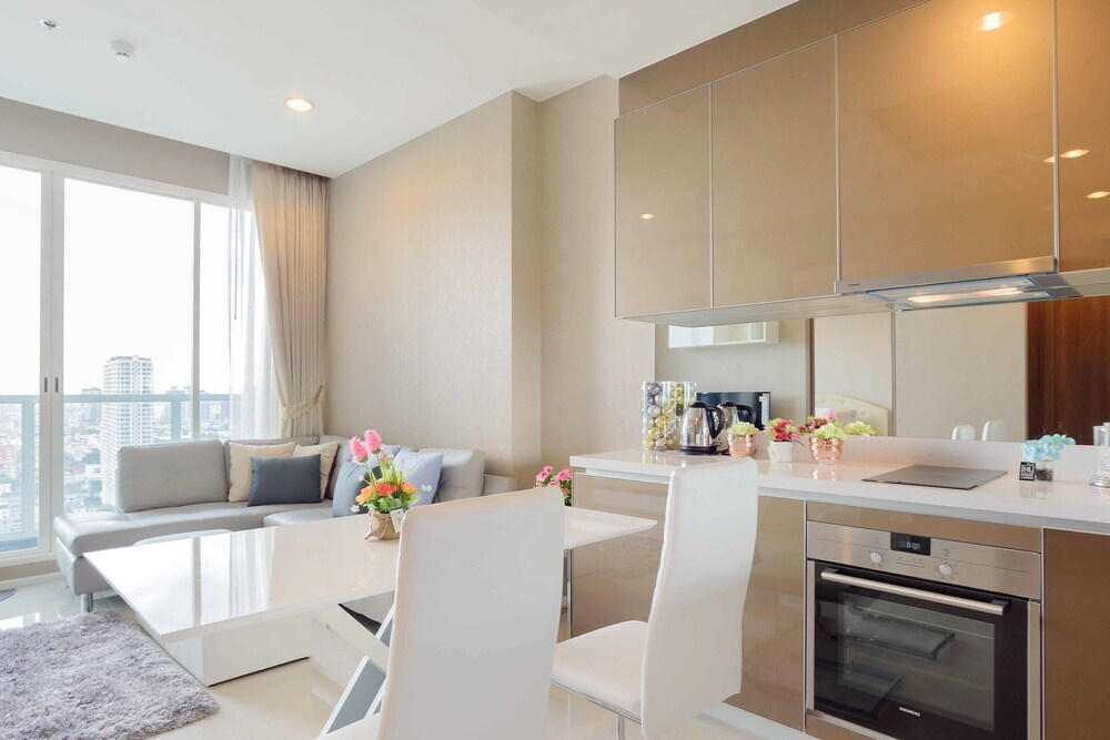 Бангкок: Menam Residence By Favstay