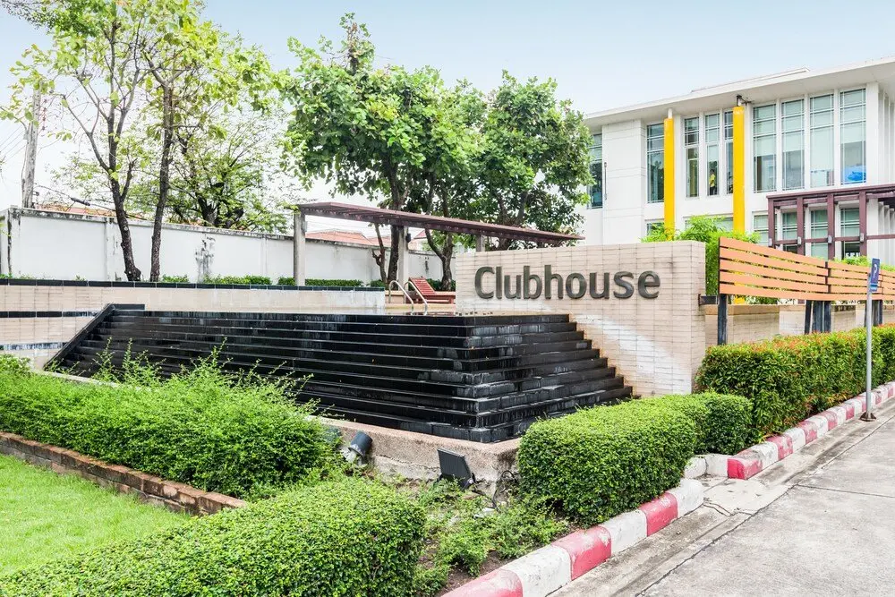 Бангкок: Baan Klang Muang Sathorn-Taksin 1 By Favstay