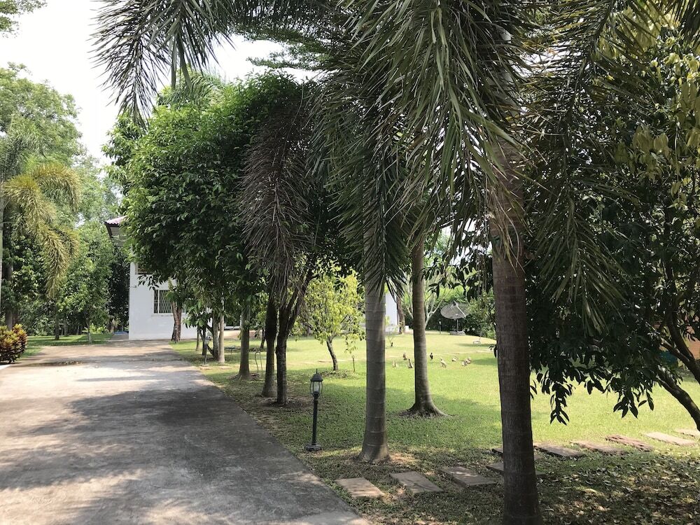 Пах Пхли: Nernbok Garden
