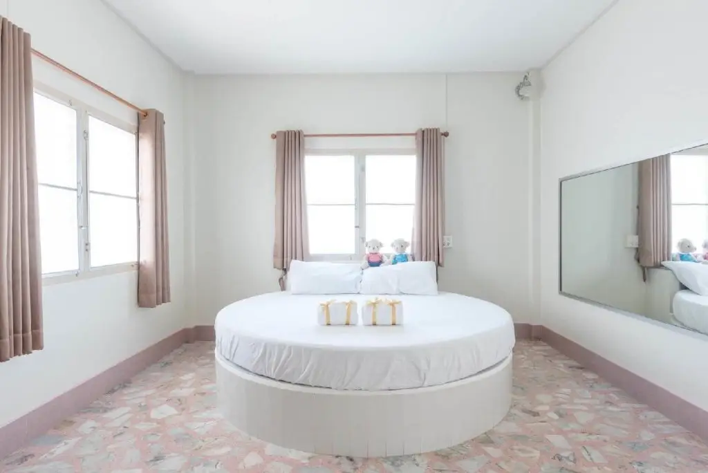Та Кат Нгау: Chimphli Hotel