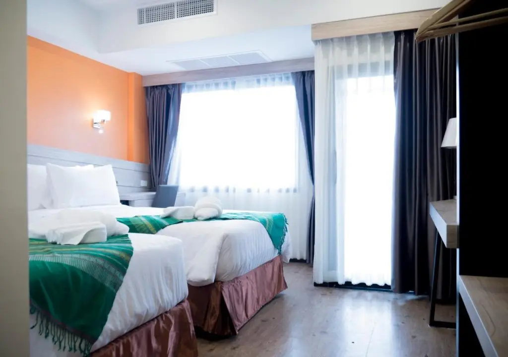 Нахон Фаном: Porpiang Hotel