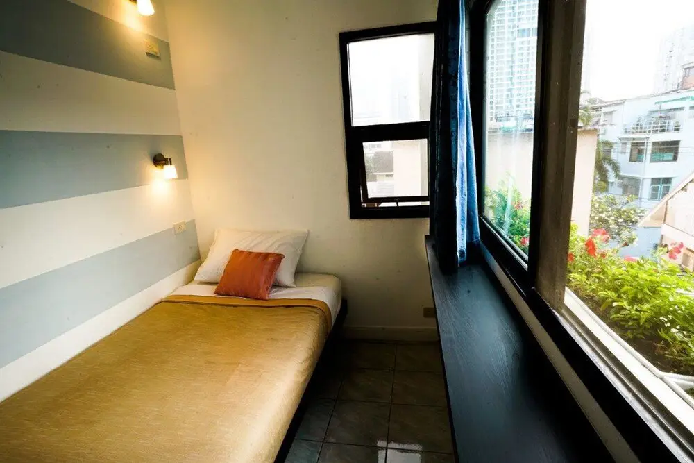 Бангкок: Airlink B&B